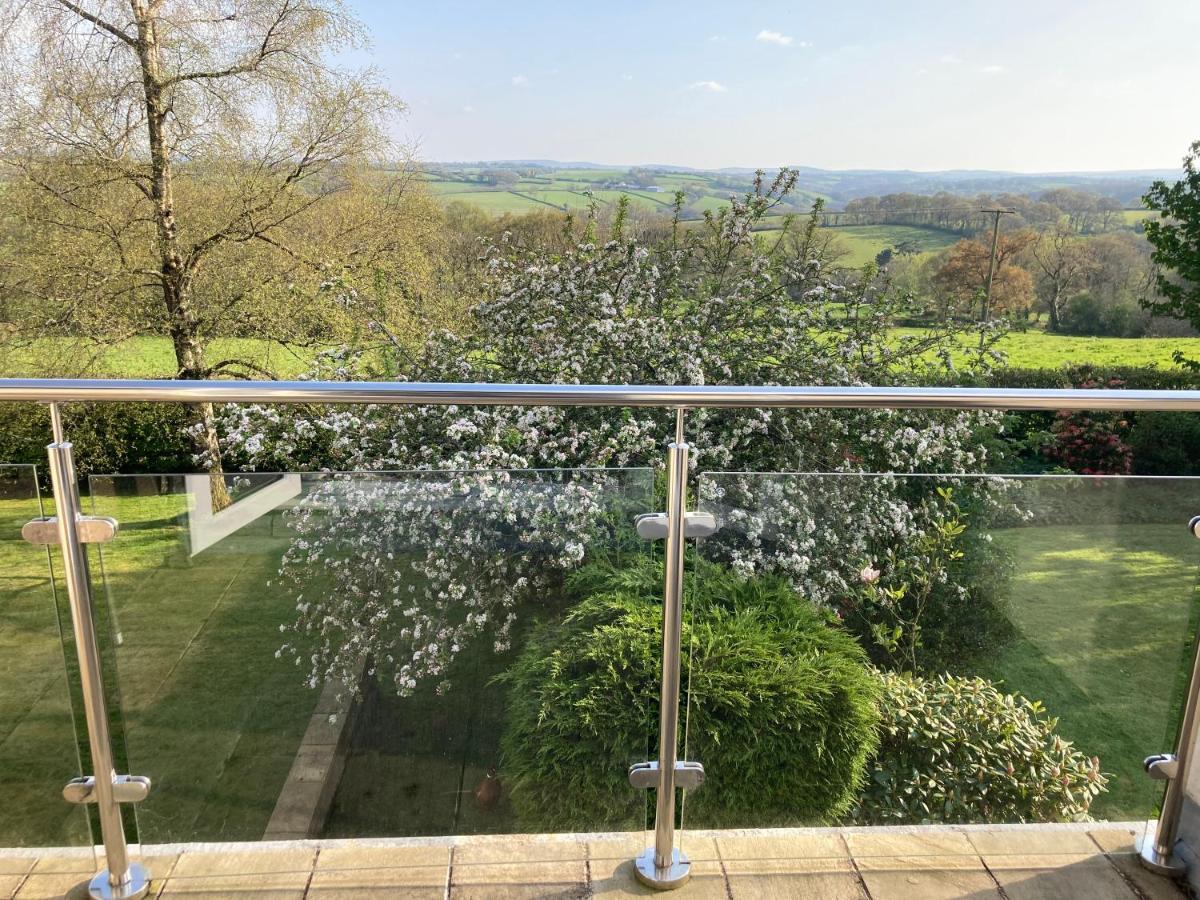East Hillerton House Guest House Crediton Exterior photo